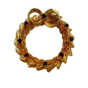 Vintage Christmas holiday brooch wreath pin gold with red & green rhinestones
